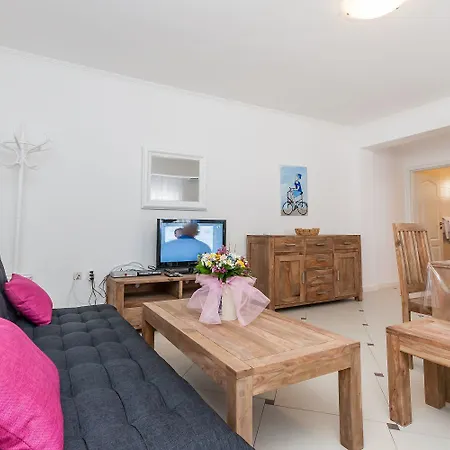 Modernes Mit Klima, Wifi, Terrasse * 巴斯卡